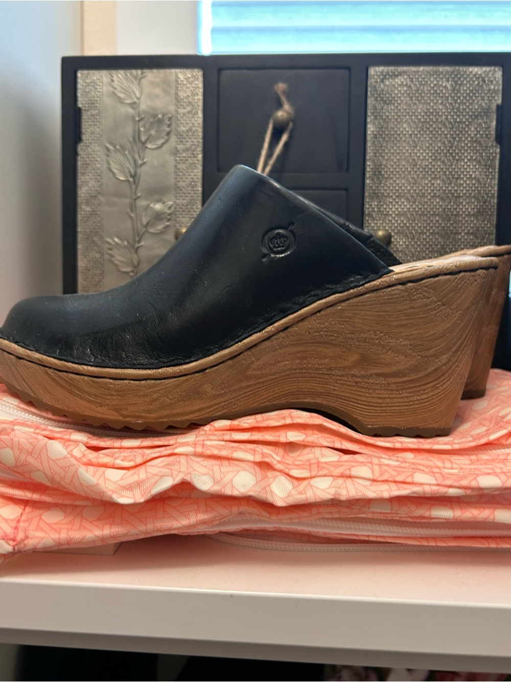 Born Black Leather Slip-On Clog Mules Sundance Boho Comfort Shoes